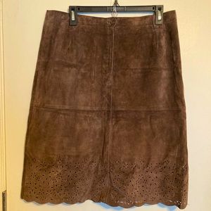 NWOT Isaac Mizrahi Brown Suede Skirt Perforated Cutout Hem Boho Western 10